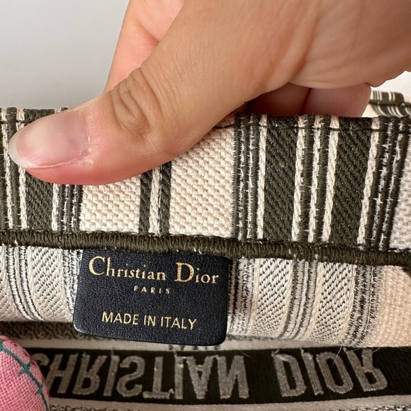 Christian Dior Book Tote Mykonos Edition - Picture 4 of 7